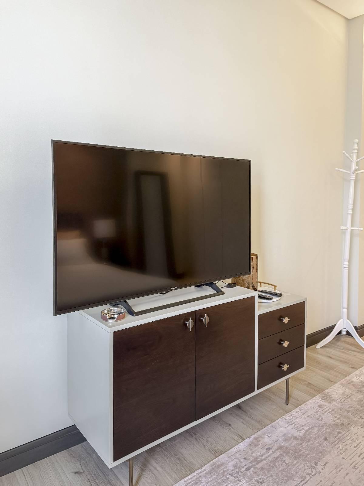 1 BR | Stylish | Waterfront in central area - Image 24