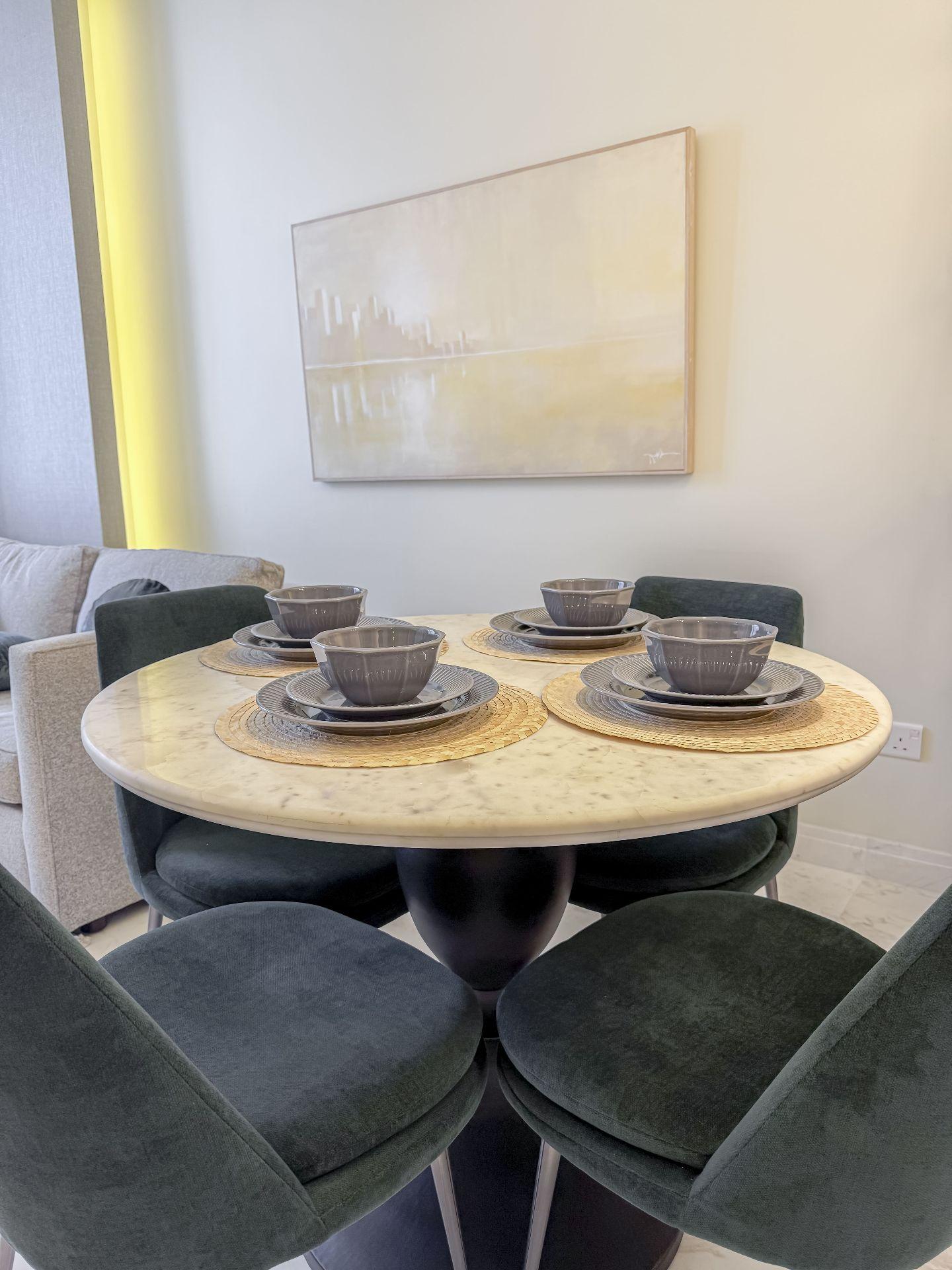 1 BR | Stylish | Waterfront in central area - Image 4