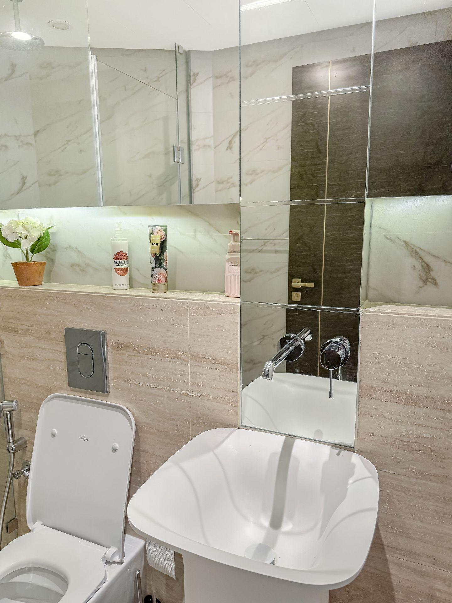 1 BR | Stylish | Waterfront in central area - Image 23