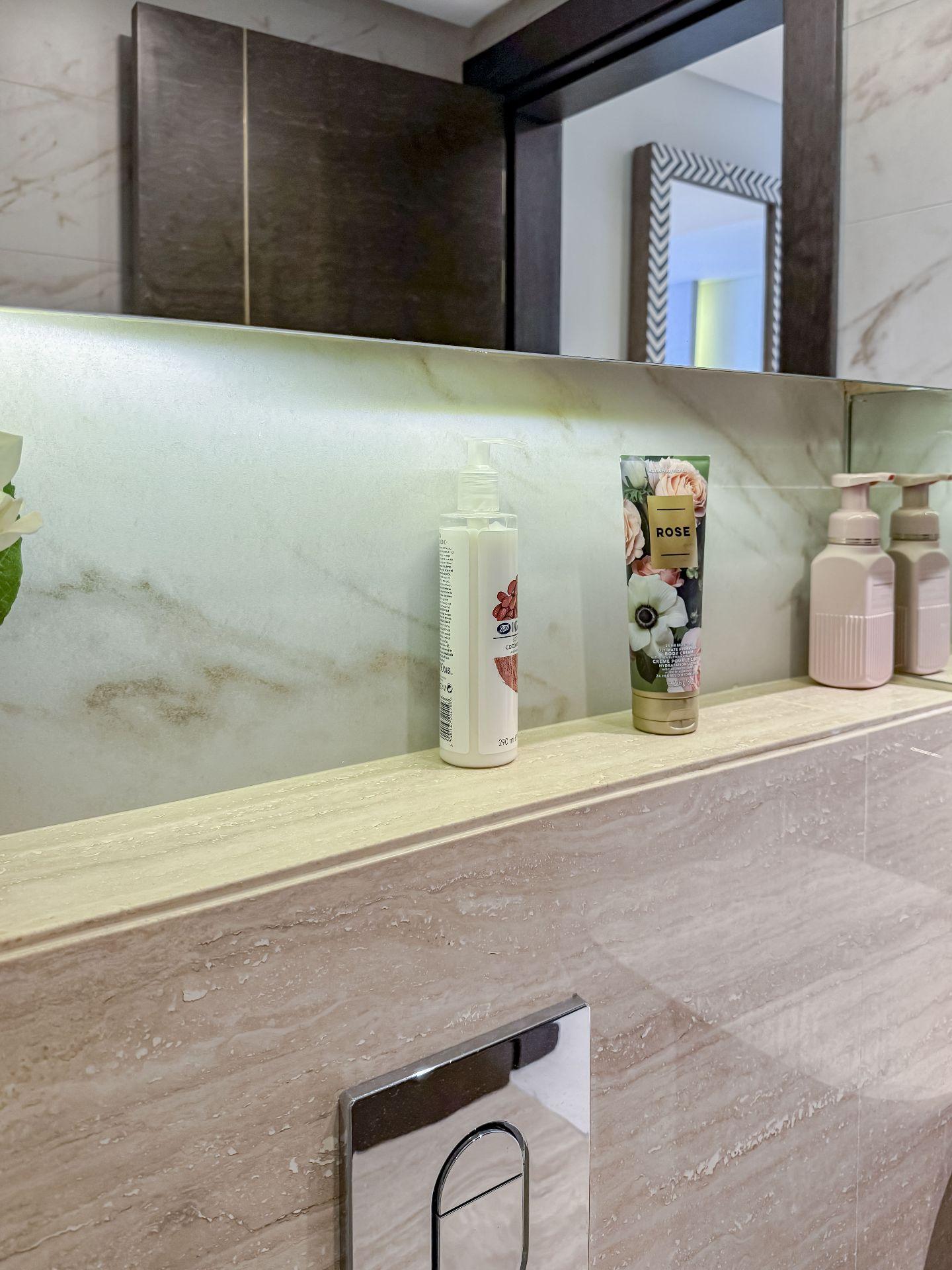 1 BR | Stylish | Waterfront in central area - Image 20