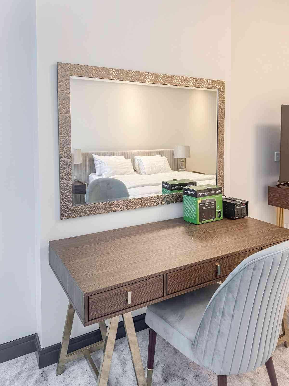 2BR Apartment| Four Season View in Bahrain Bay - Image 10