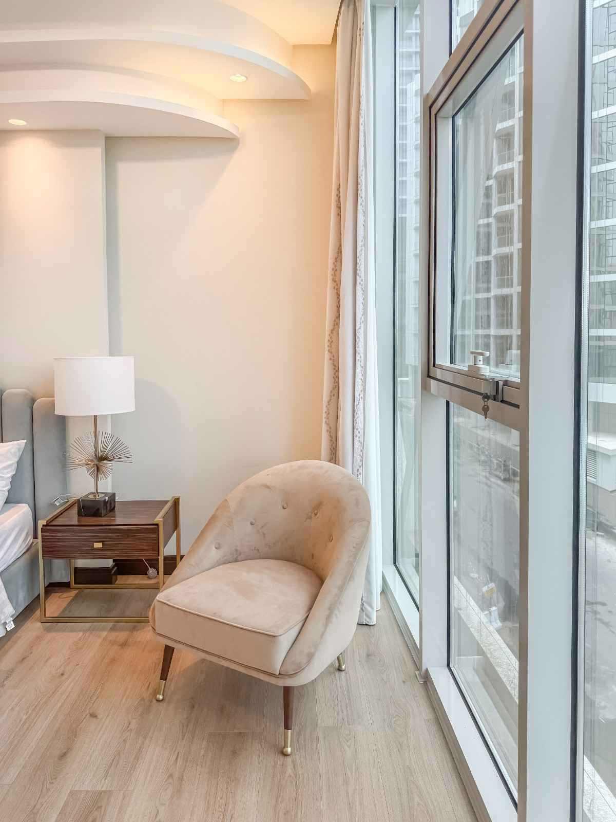 2BR Apartment| Four Season View in Bahrain Bay - Image 18