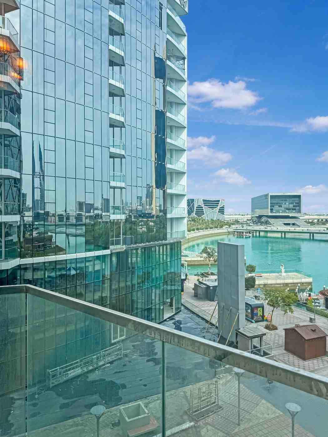 2BR Apartment| Four Season View in Bahrain Bay - Image 32