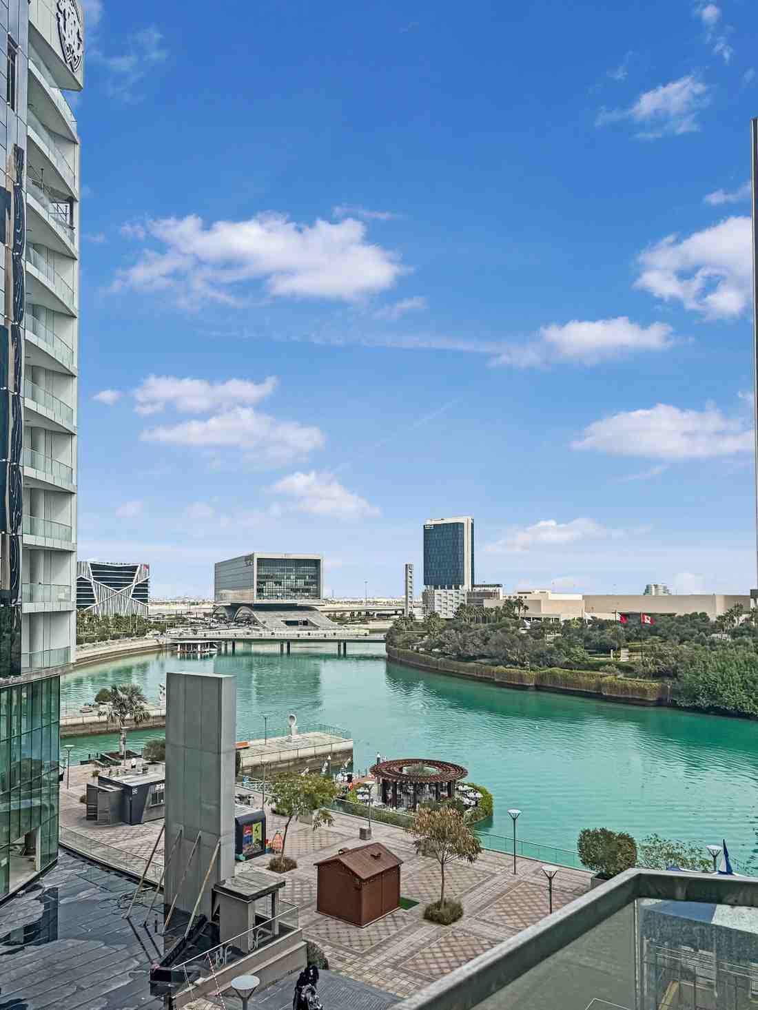 2BR Apartment| Four Season View in Bahrain Bay - Image 35