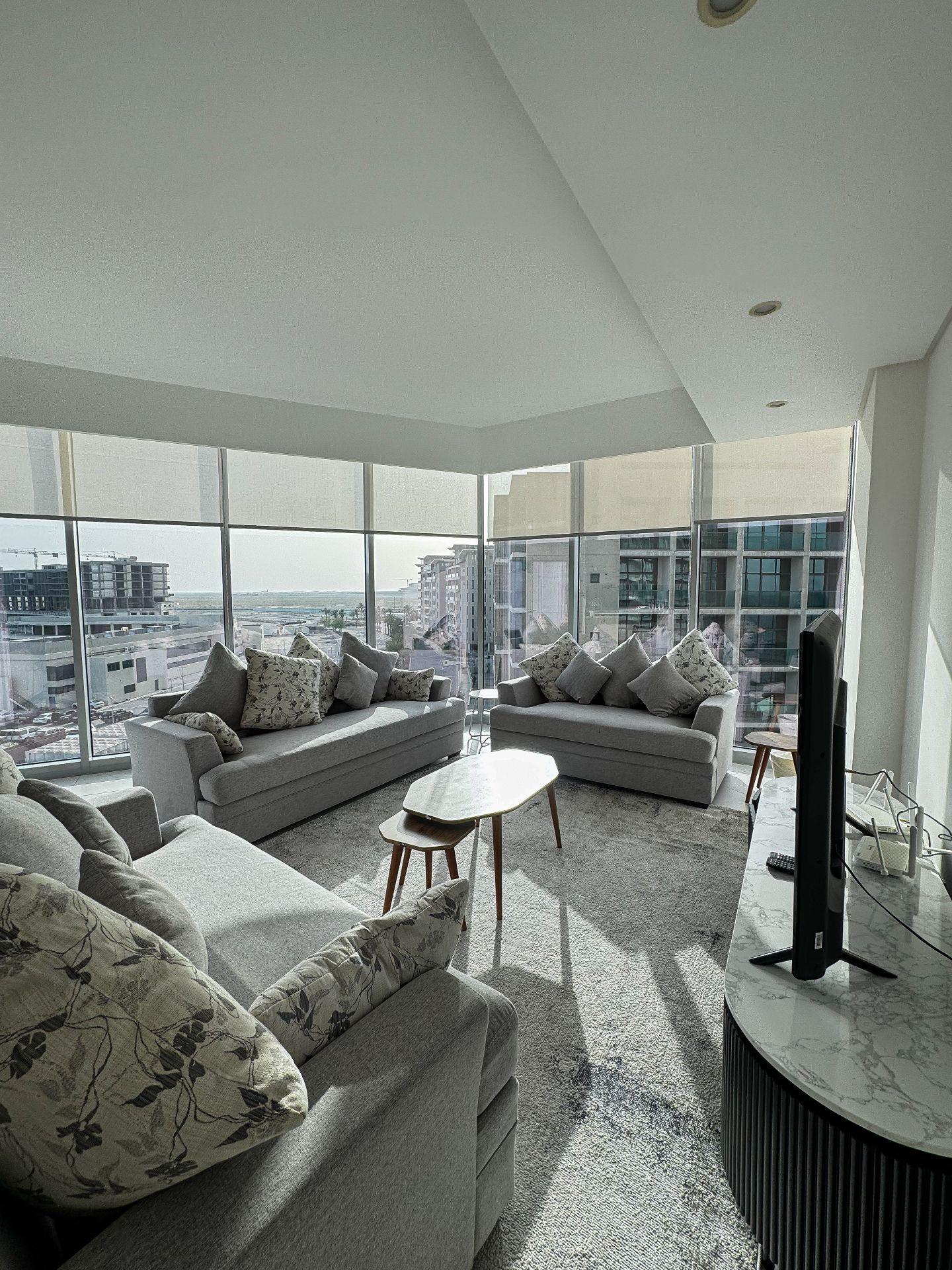 Beachside 2BR Retreat in Durrat Marina