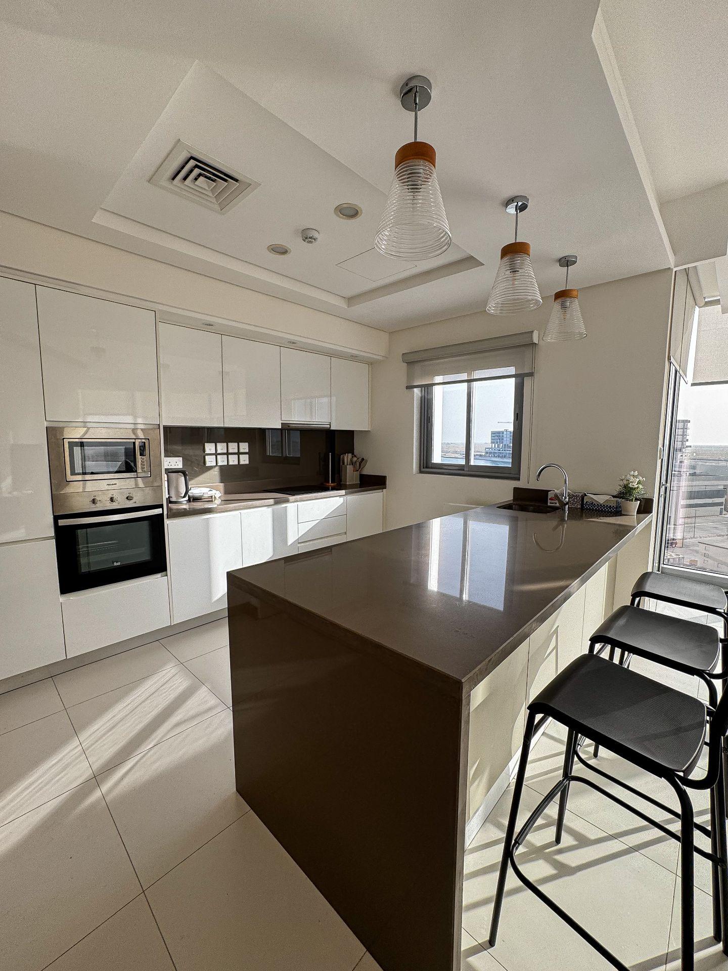 Beachside 2BR Retreat in Durrat Marina - Image 15