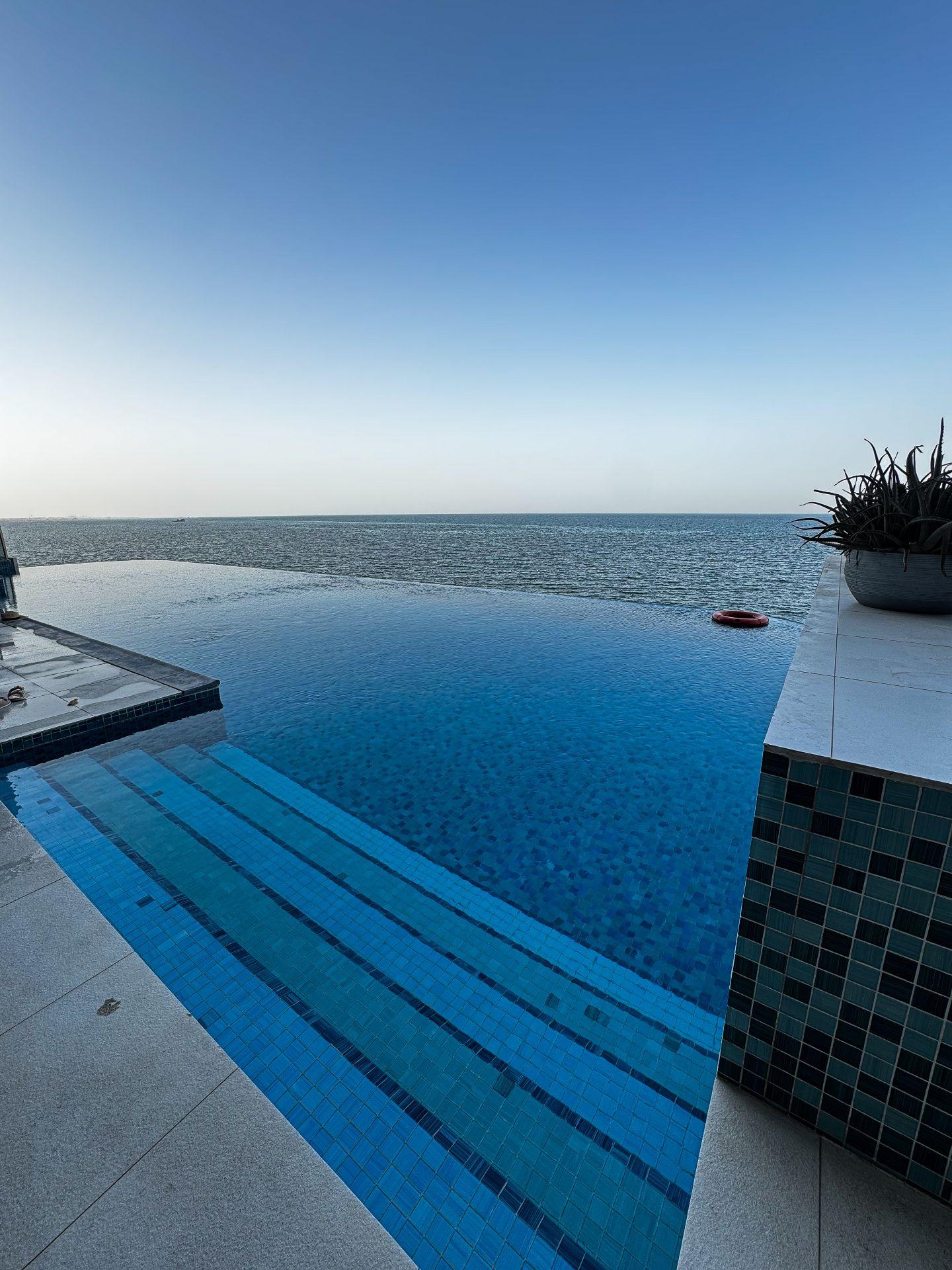 Beachside 2BR Retreat in Durrat Marina - Image 32