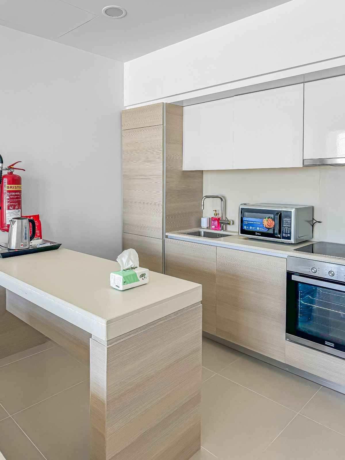 1BR | Marrasi Al Bahrain | Direct mall access - Image 10