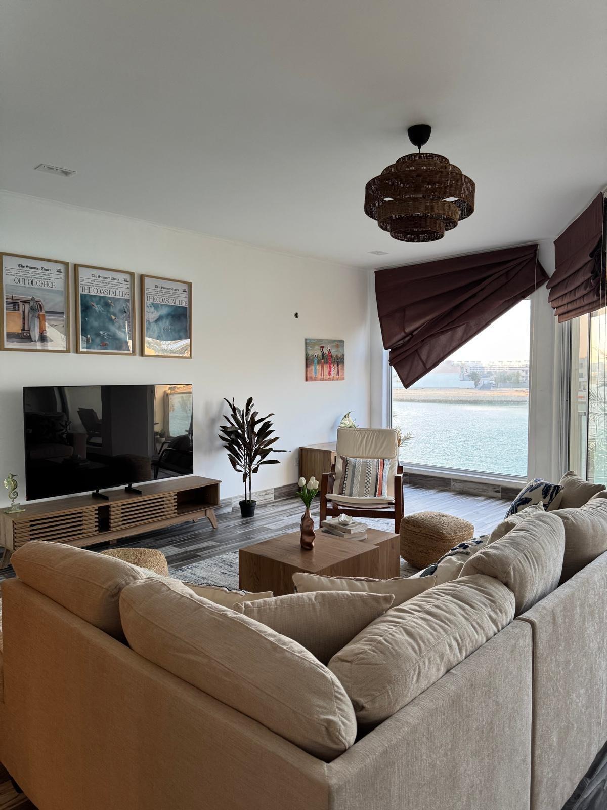 Amwaj 3BR triplex | Seaview | Private Beach - Image 2