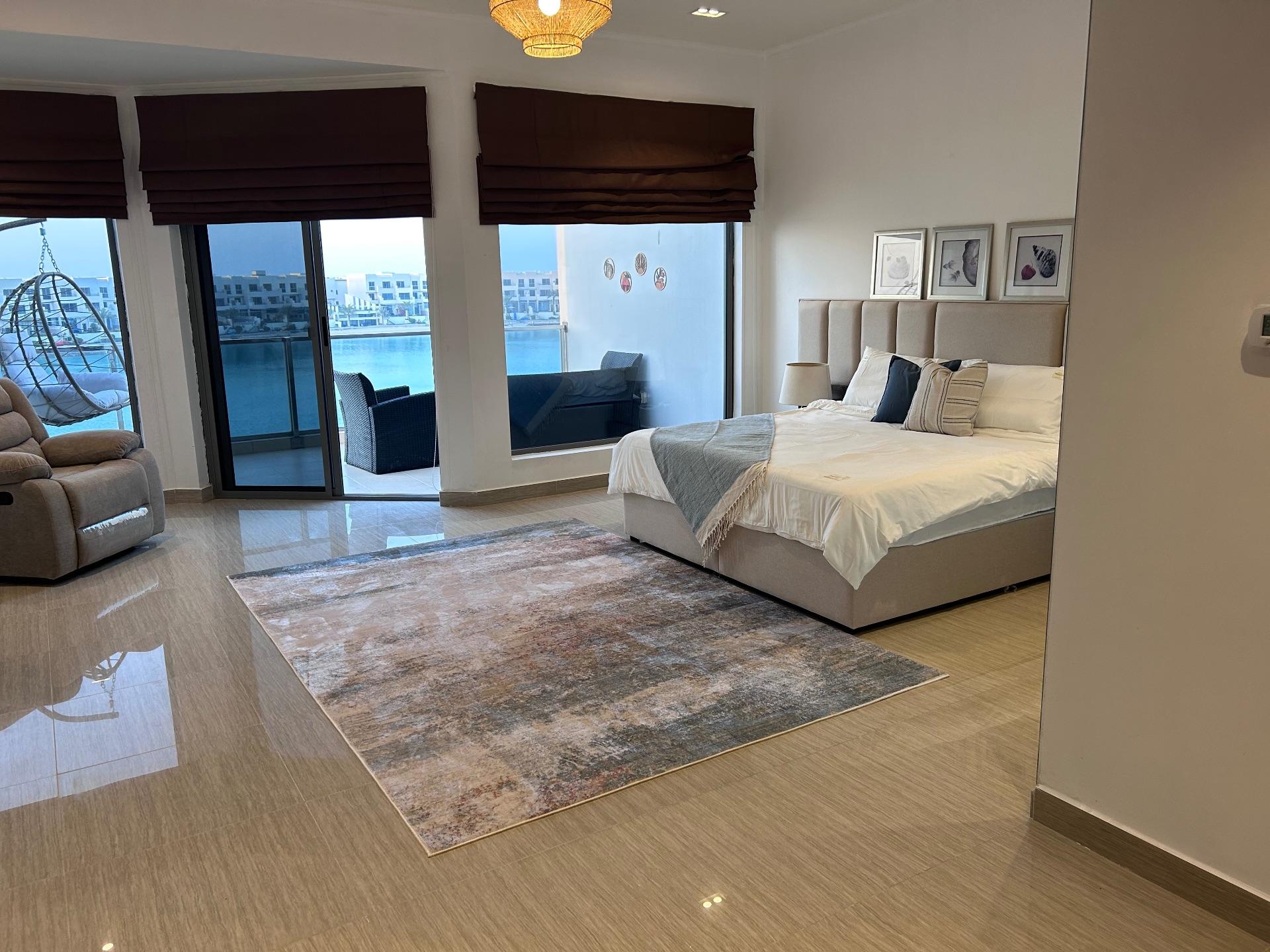 Amwaj 3BR triplex | Seaview | Private Beach - Image 7