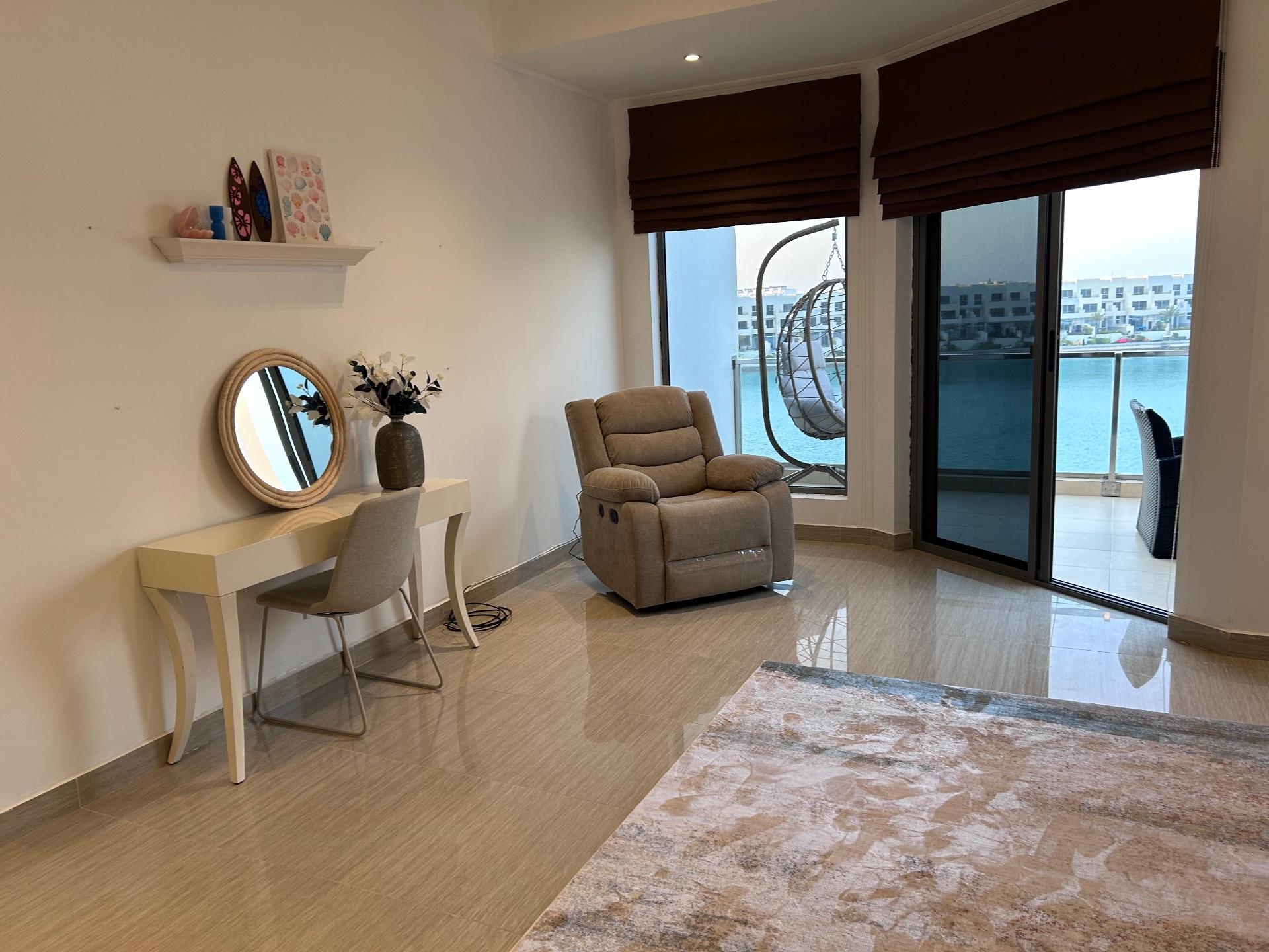 Amwaj 3BR triplex | Seaview | Private Beach - Image 11