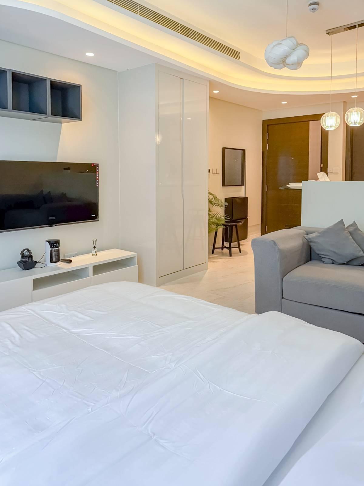 Cozy Studio | Central | Waterfront | Bahrain Bay
 - Image 3