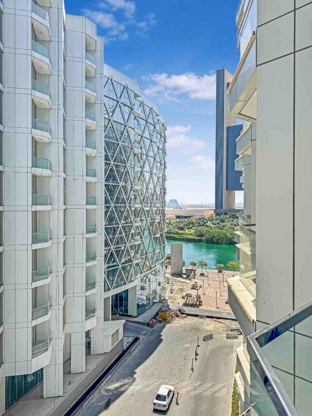 Cozy Studio | Central | Waterfront | Bahrain Bay
 - Image 27