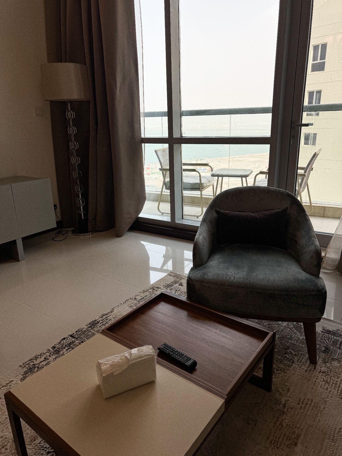 Spacious 3-Bedroom Apartment with Sea & City Views - Image 3
