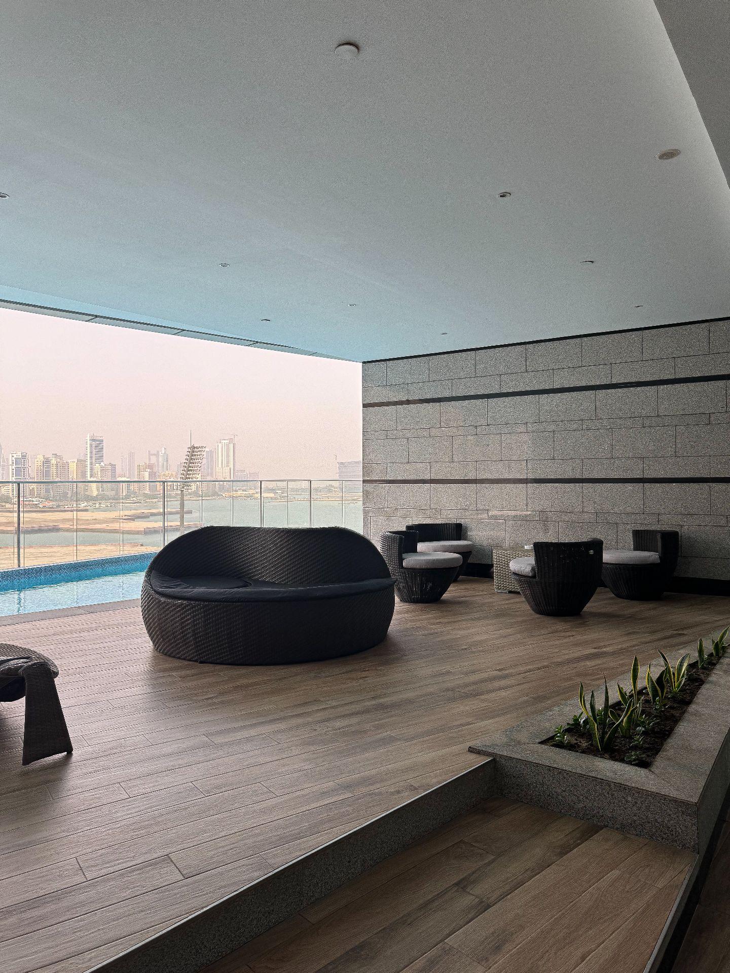 Spacious 3-Bedroom Apartment with Sea & City Views - Image 40