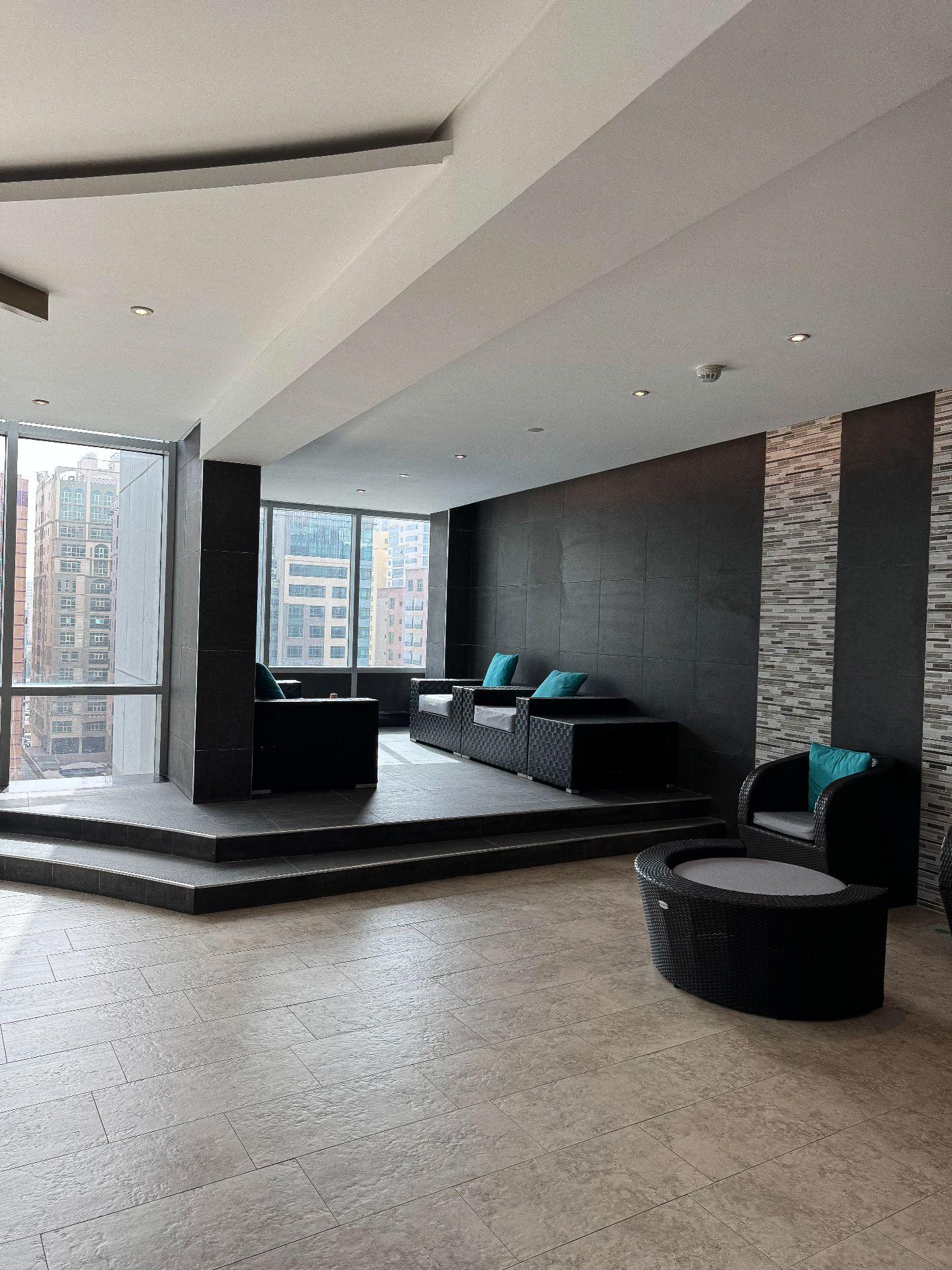 Spacious 3-Bedroom Apartment with Sea & City Views - Image 48