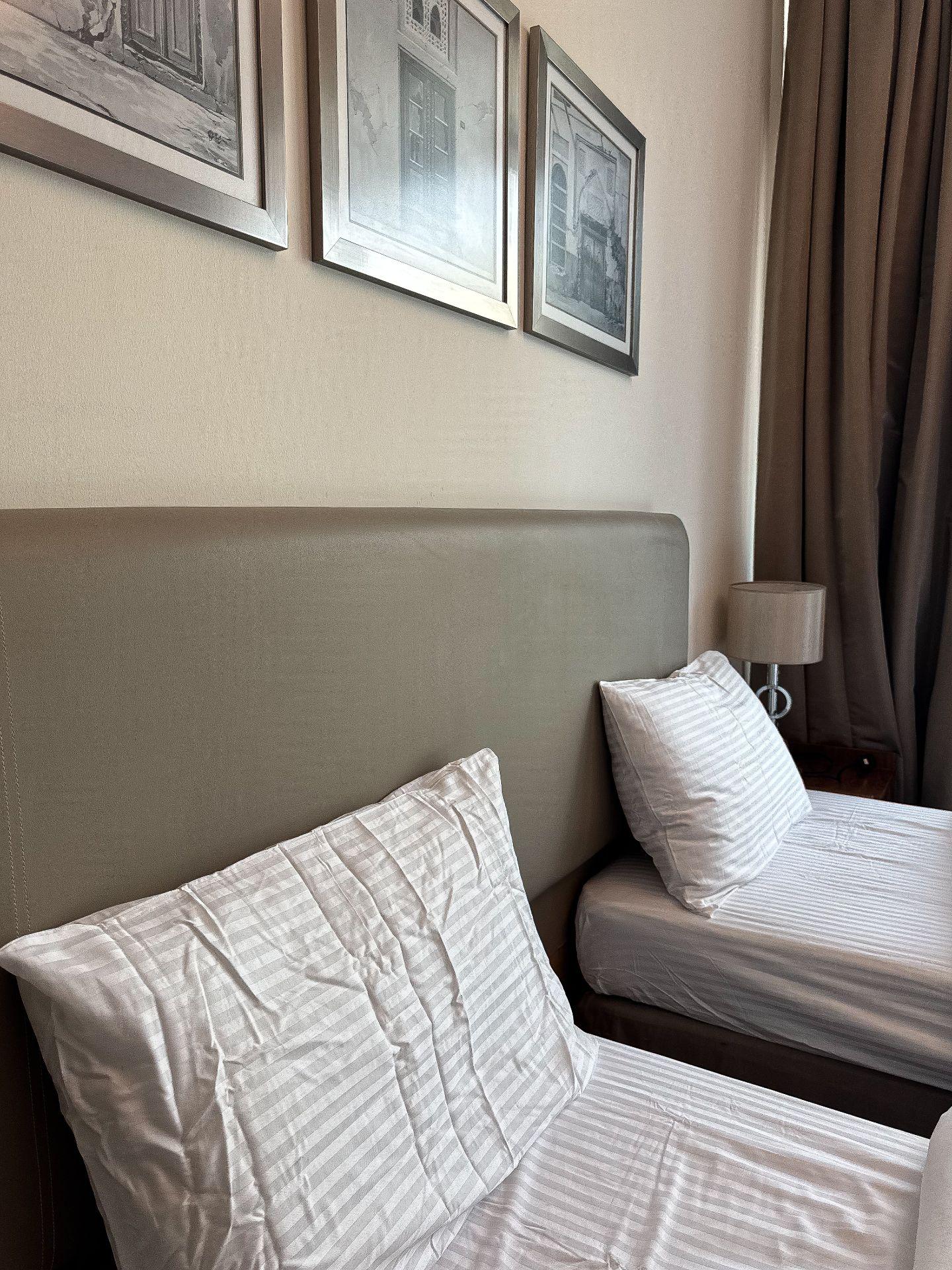 Spacious 3-Bedroom Apartment with Sea & City Views - Image 15