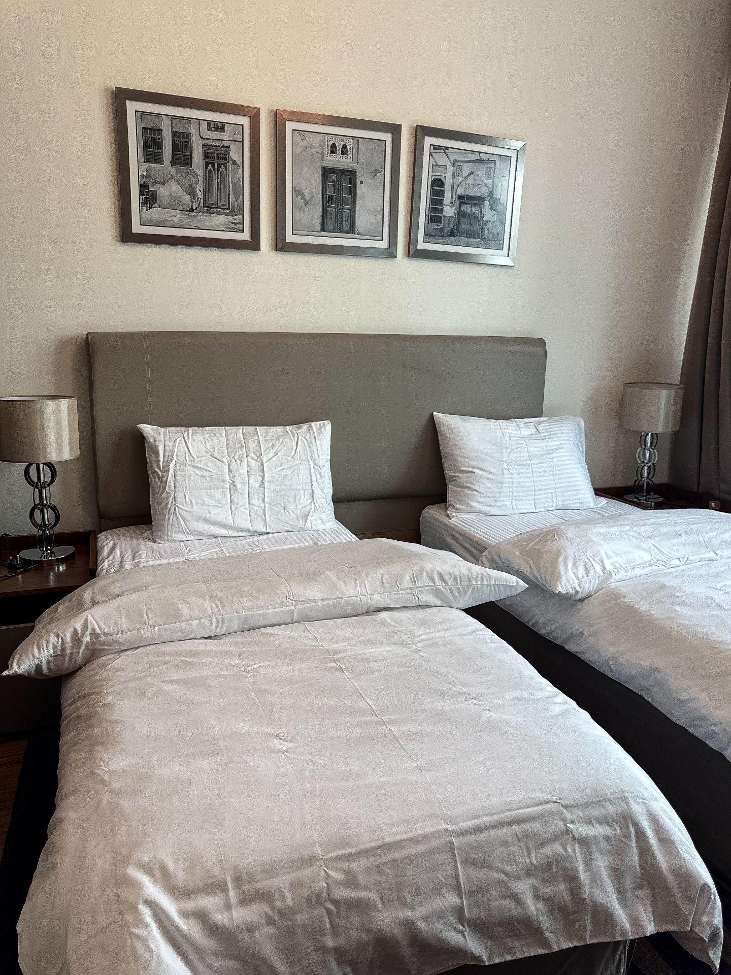 Spacious 3-Bedroom Apartment with Sea & City Views - Image 14