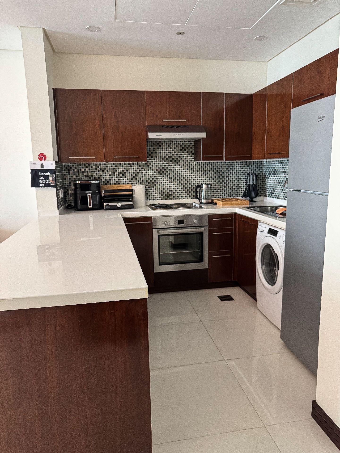 Spacious 3-Bedroom Apartment with Sea & City Views - Image 77
