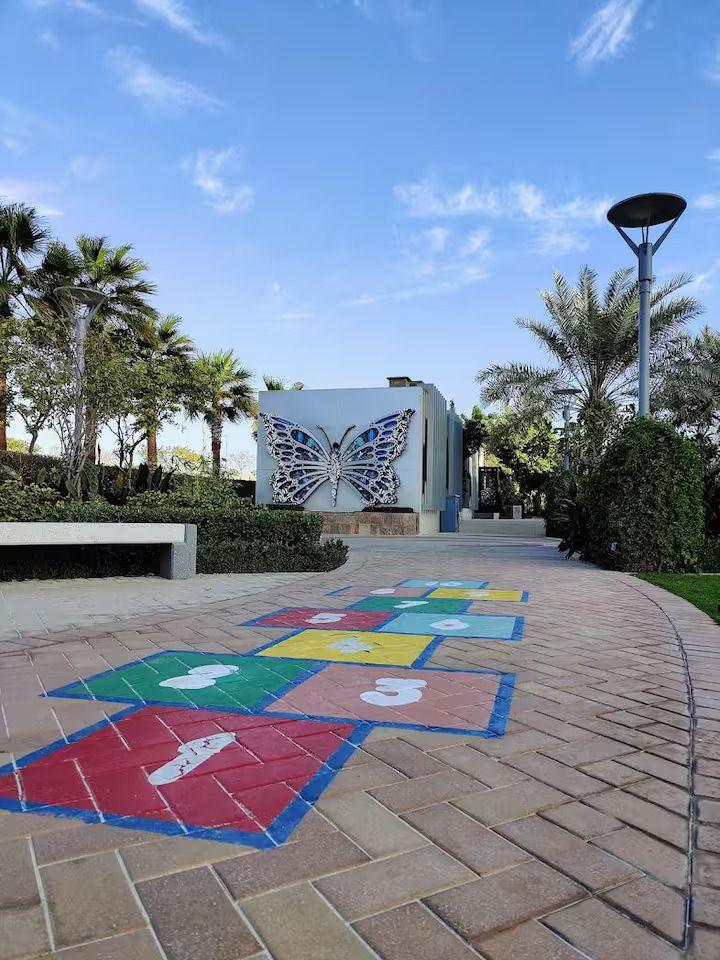 Bright & Elegant 1BR in Bahrain Bay - Image 23
