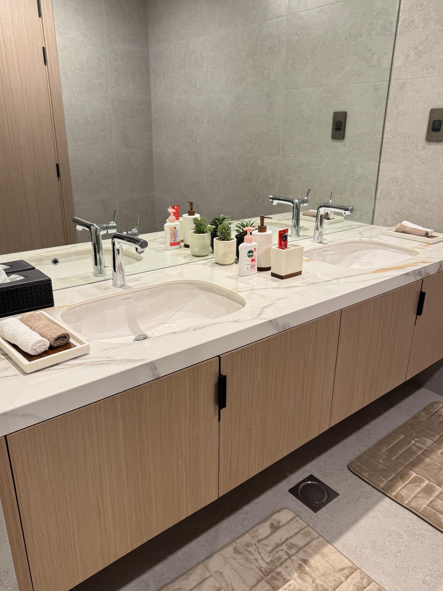 1BR | Executive | Sea View | Financial Harbour - Image 12