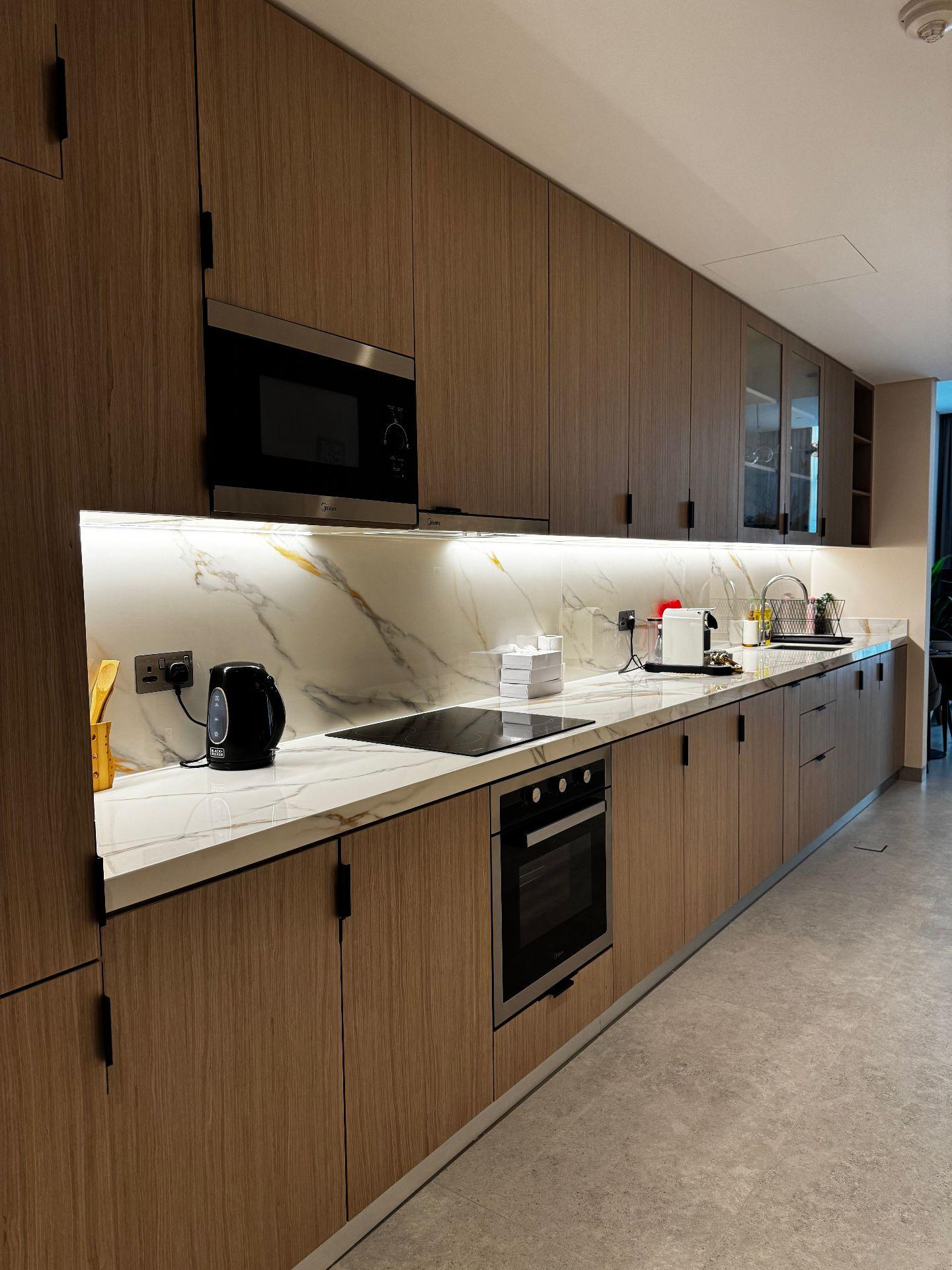 1BR | Executive | Sea View | Financial Harbour - Image 4