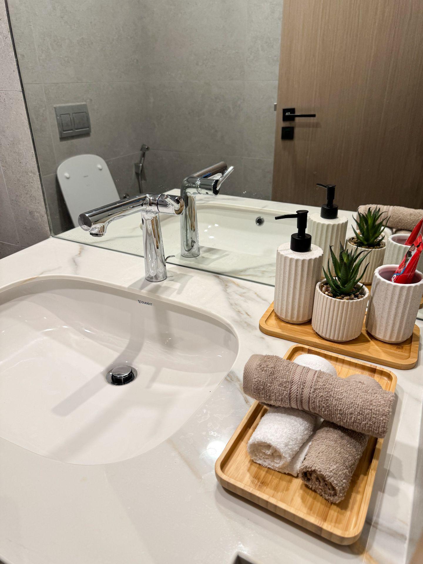 1BR | Executive | Sea View | Financial Harbour - Image 20