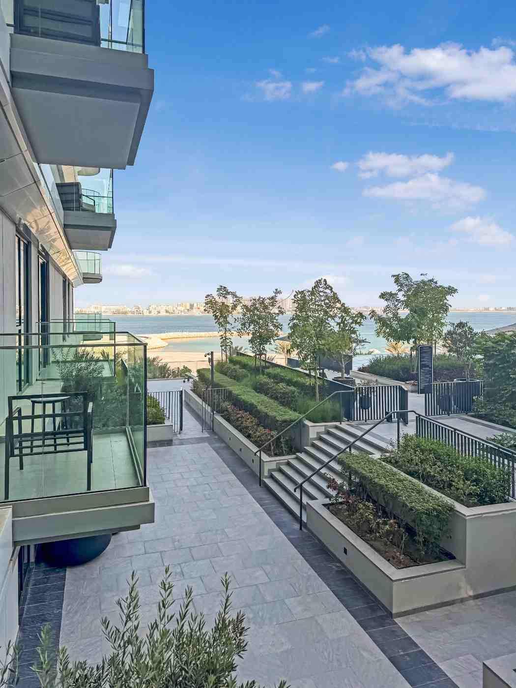 Luxurious Studio | Sea View | Direct Beach access - Image 32