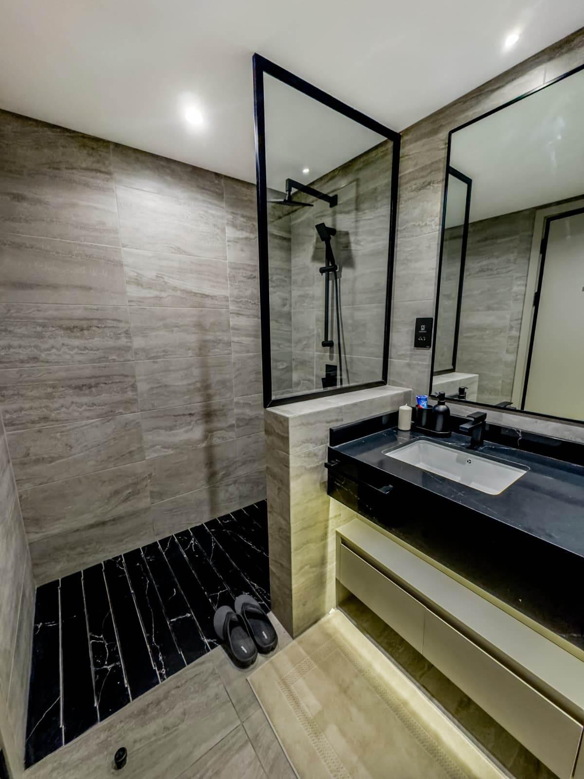 Financial Harbour Grand Studio | Luxe | Views - Image 38
