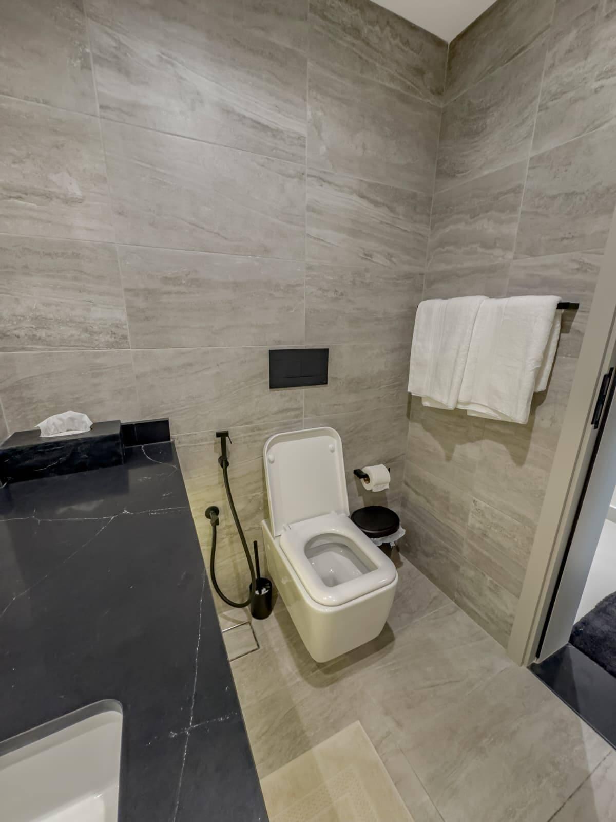 Financial Harbour Grand Studio | Luxe | Views - Image 37