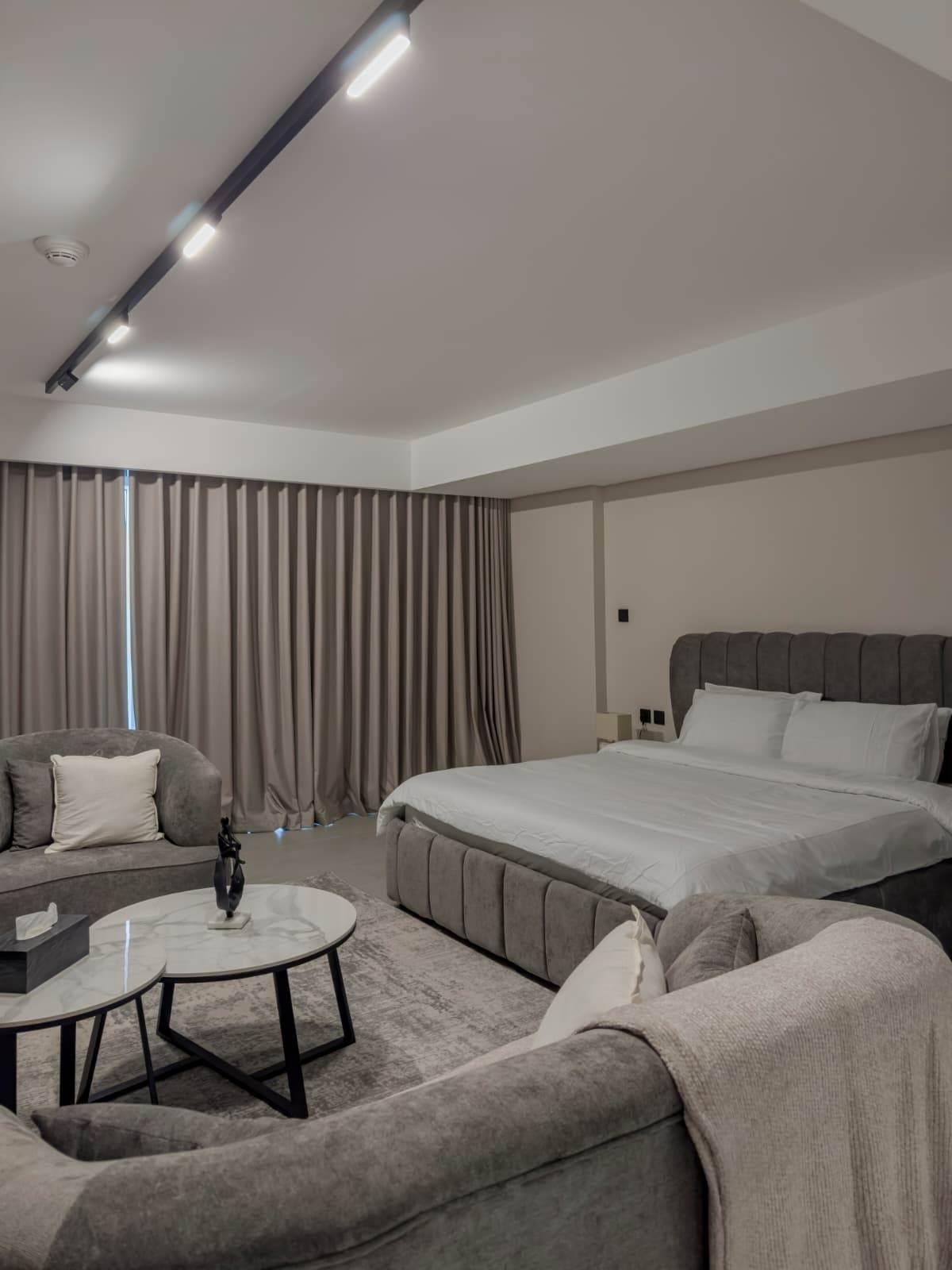Financial Harbour Grand Studio | Luxe | Views - Image 3