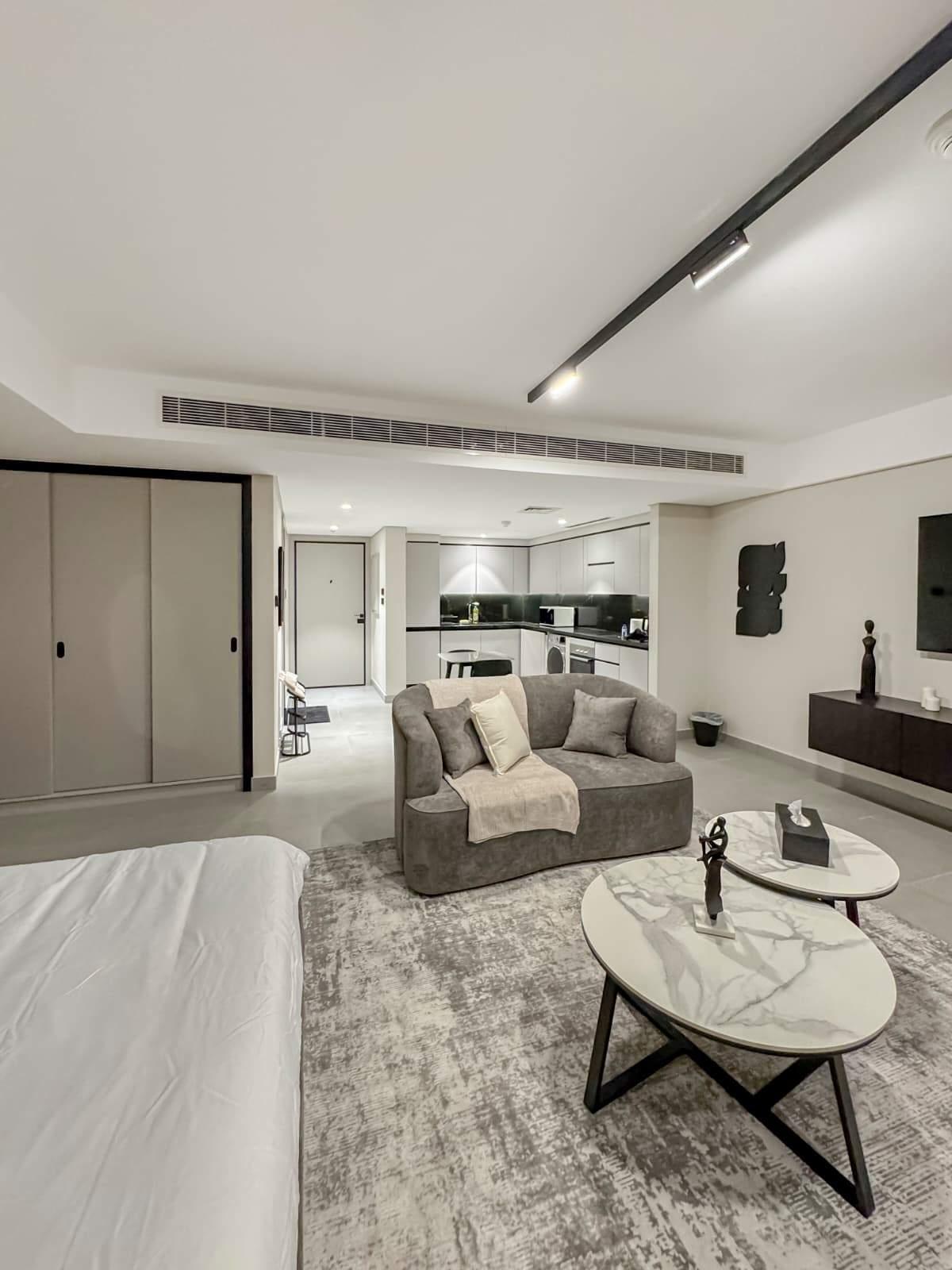 Financial Harbour Grand Studio | Luxe | Views - Image 19