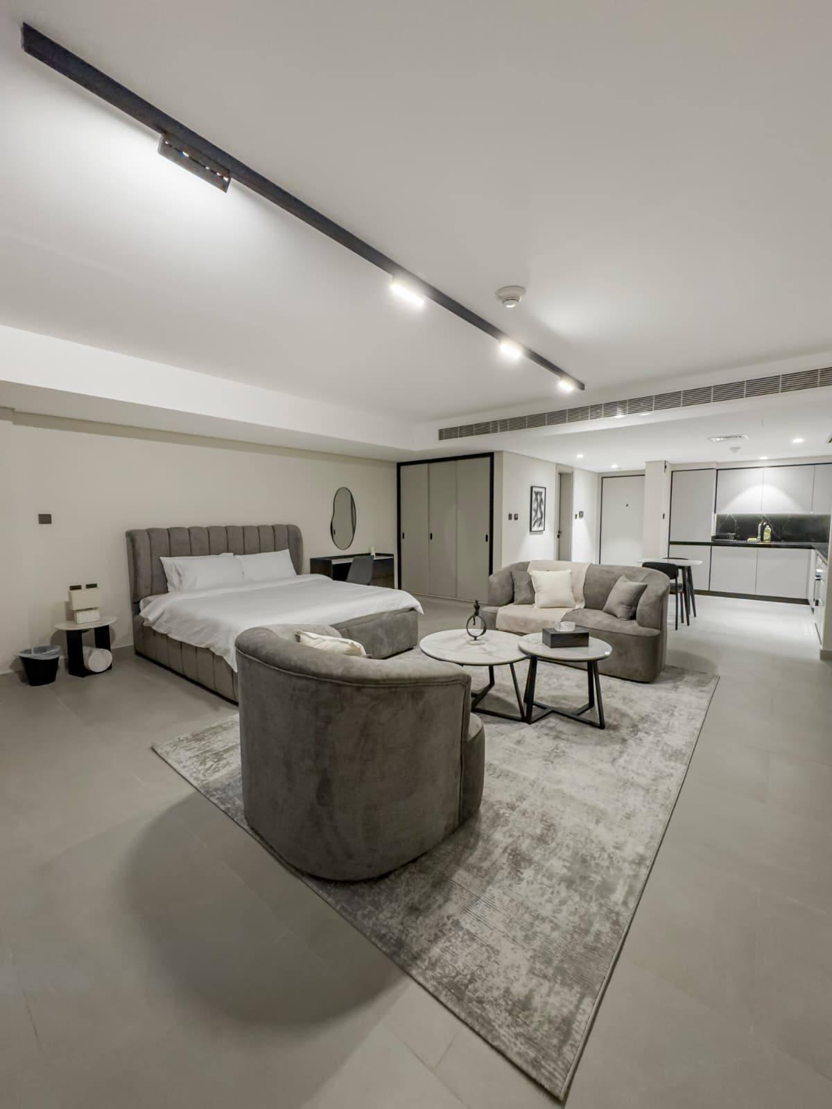 Financial Harbour Grand Studio | Luxe | Views - Image 20