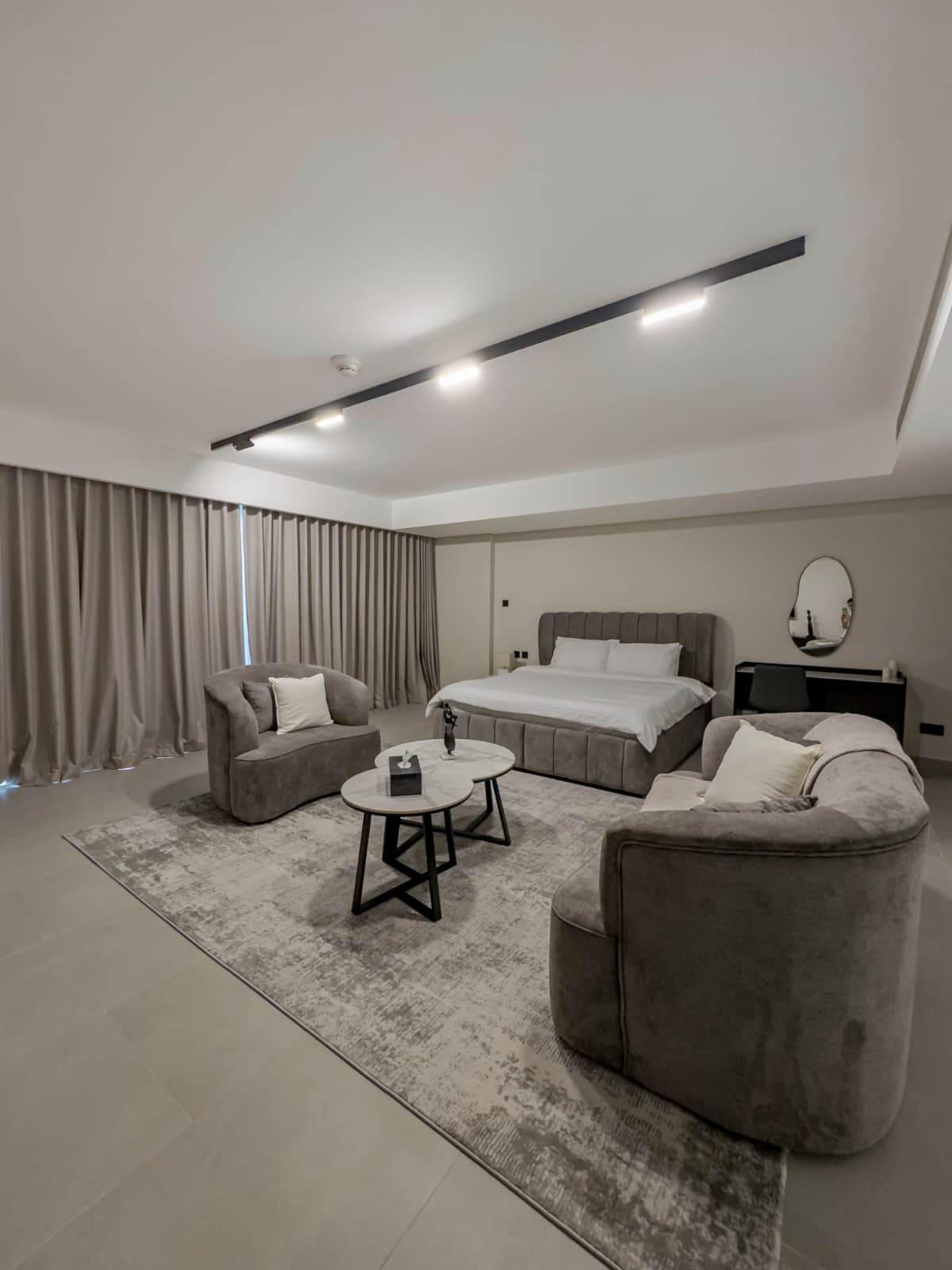 Financial Harbour Grand Studio | Luxe | Views - Image 11