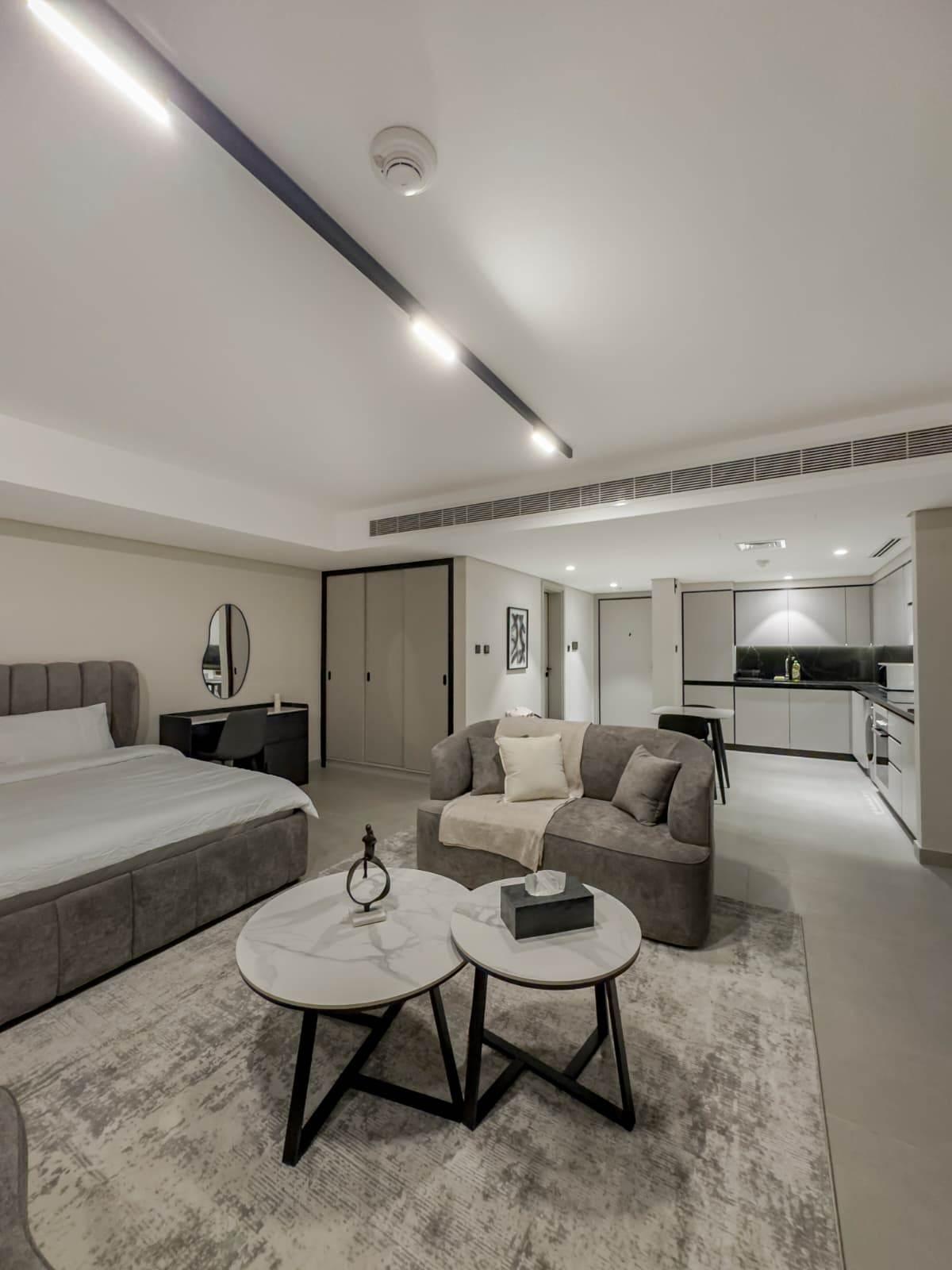 Financial Harbour Grand Studio | Luxe | Views - Image 14