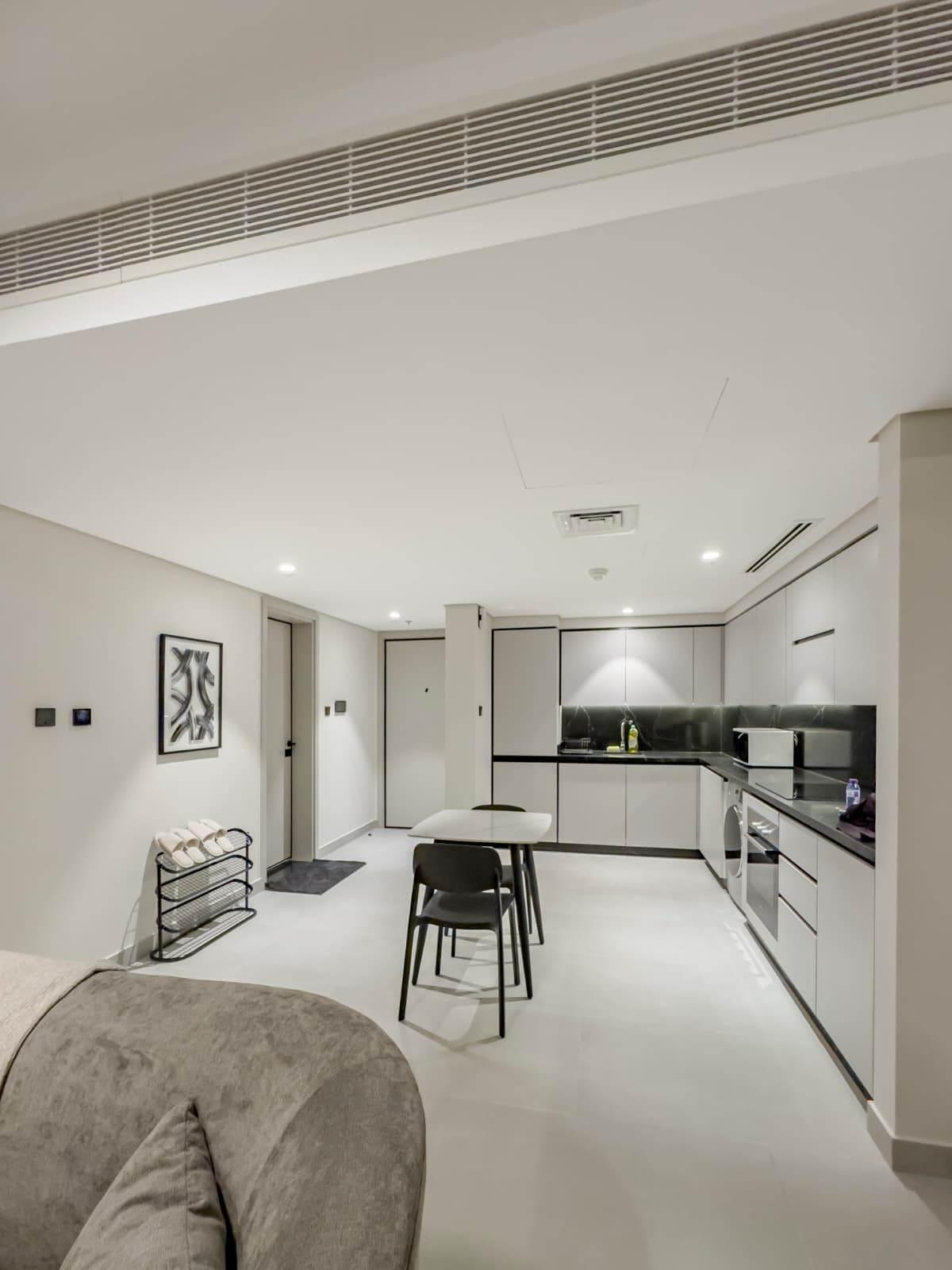 Financial Harbour Grand Studio | Luxe | Views - Image 22